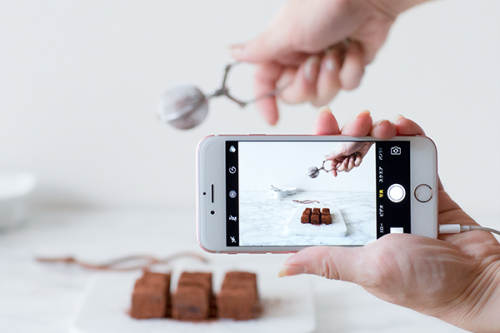 インスタっぽい足元写真 Iphoneアプリで オシャレに画像加工する方法 引き寄せフォト デザイン Key キイ