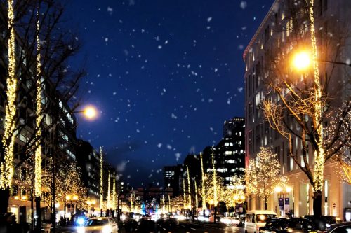 iPhoneで撮った夜景写真に雪を降らせました